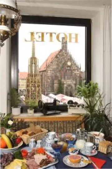 Tiptop Hotel Am Schoenen Brunnen Nürnberg